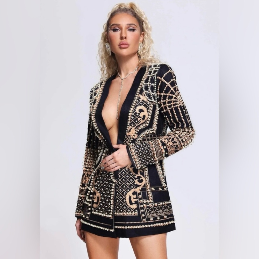 Elegant Black and Gold Mini Dress - Picture 5 of 15